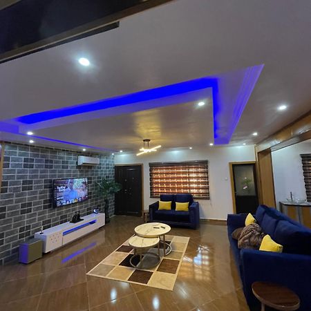 24-Hour Electricity An Entire Stylish 4-Bedroom Bungalow Akure Buitenkant foto