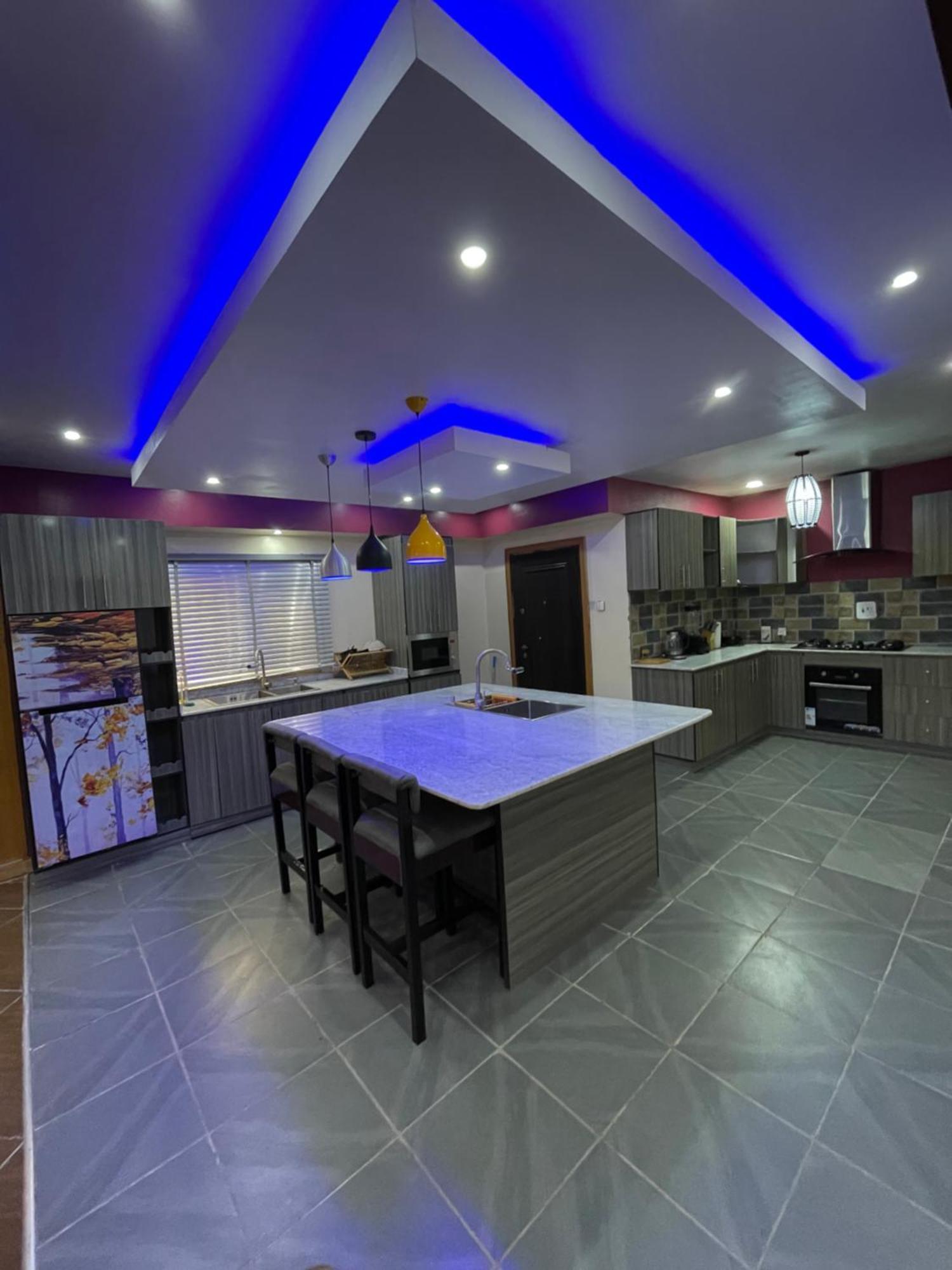 24-Hour Electricity An Entire Stylish 4-Bedroom Bungalow Akure Buitenkant foto