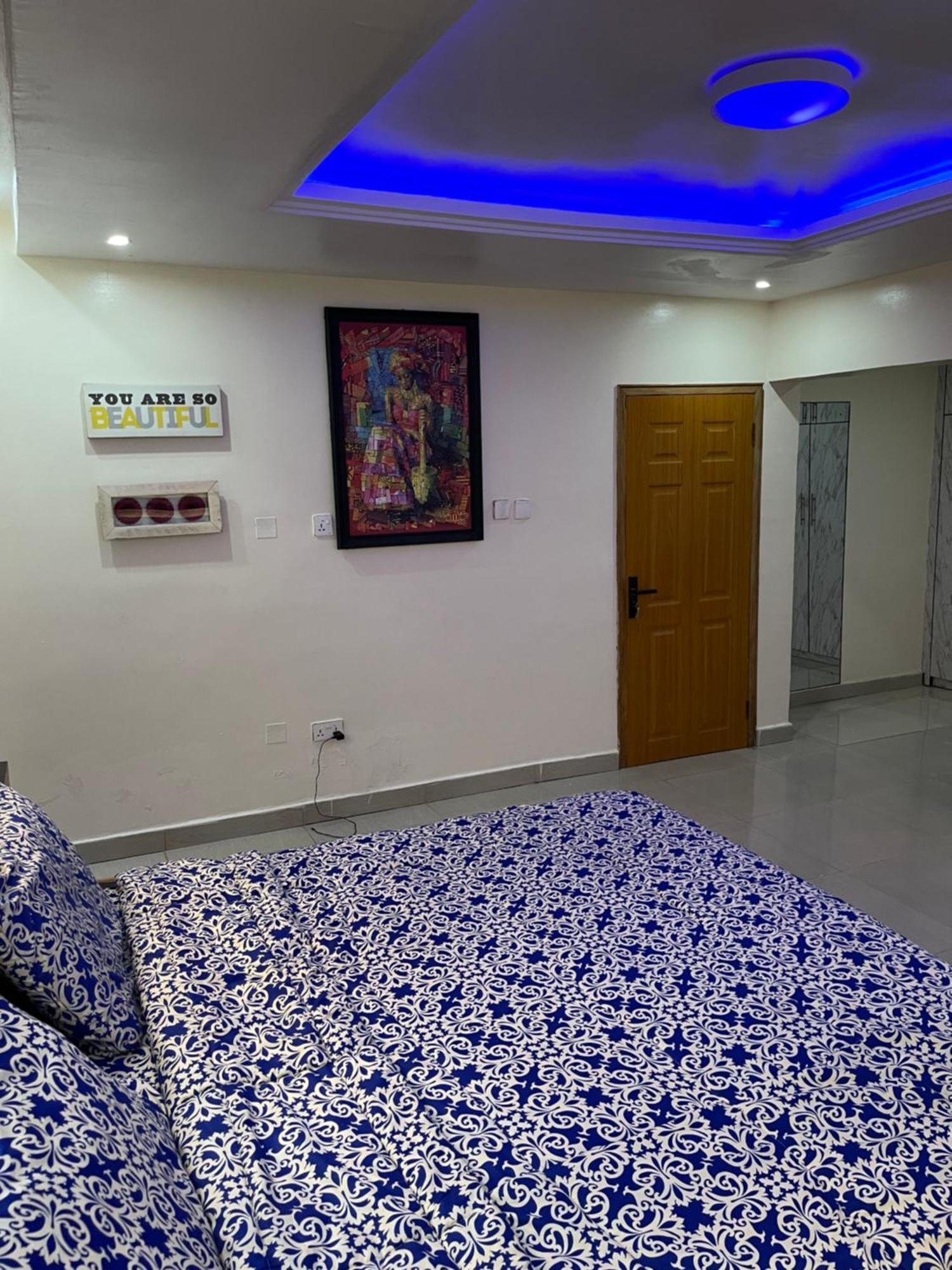 24-Hour Electricity An Entire Stylish 4-Bedroom Bungalow Akure Buitenkant foto