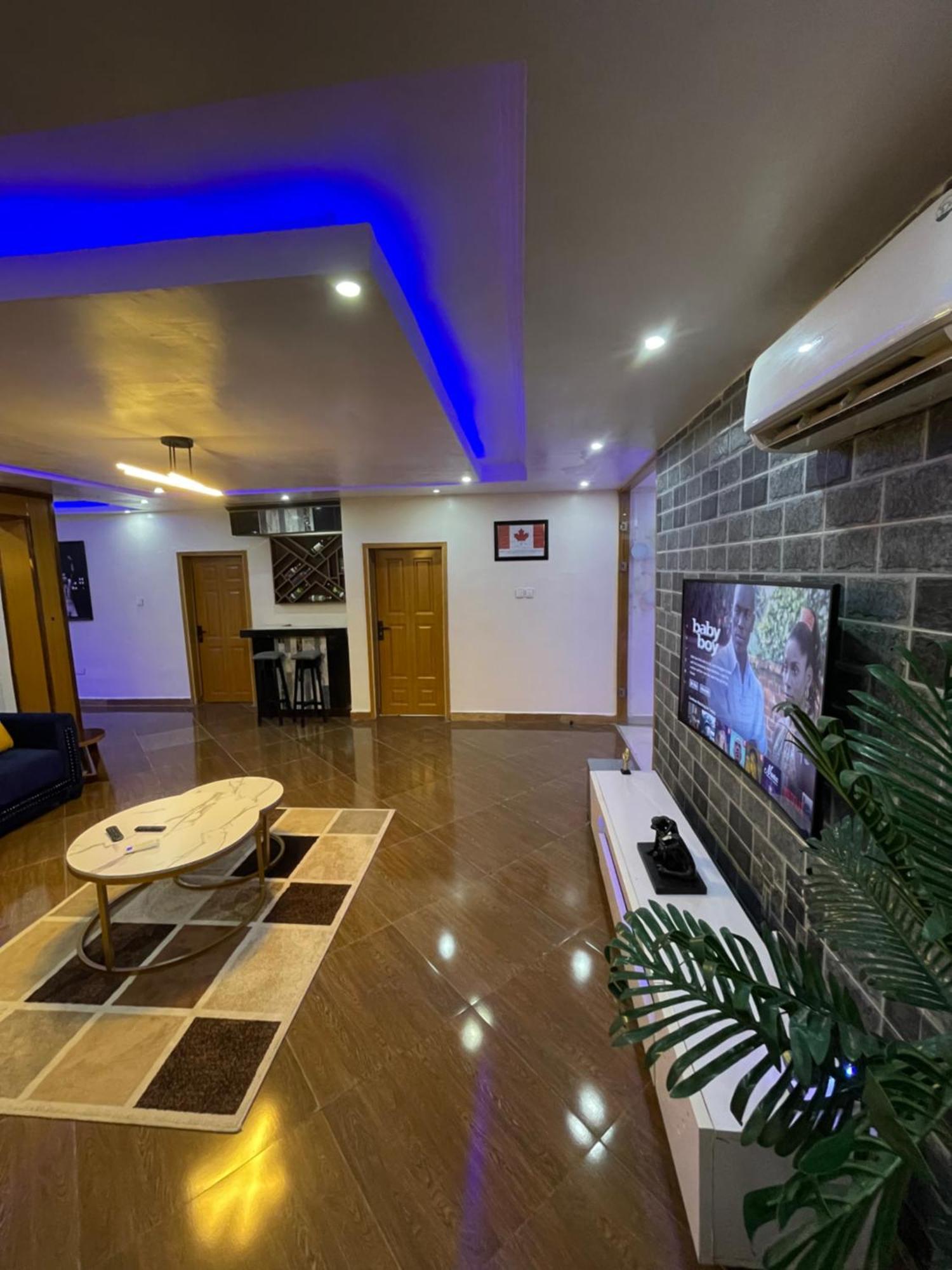 24-Hour Electricity An Entire Stylish 4-Bedroom Bungalow Akure Buitenkant foto