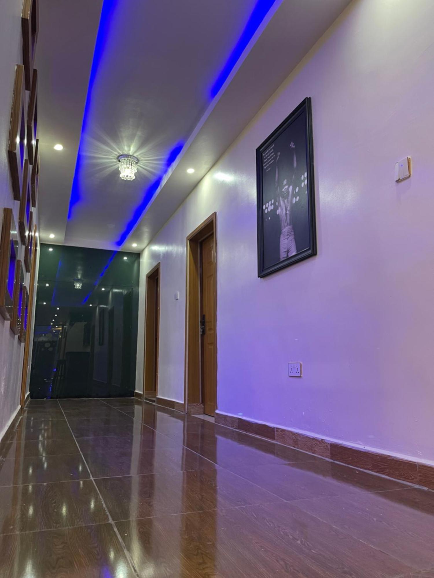 24-Hour Electricity An Entire Stylish 4-Bedroom Bungalow Akure Buitenkant foto