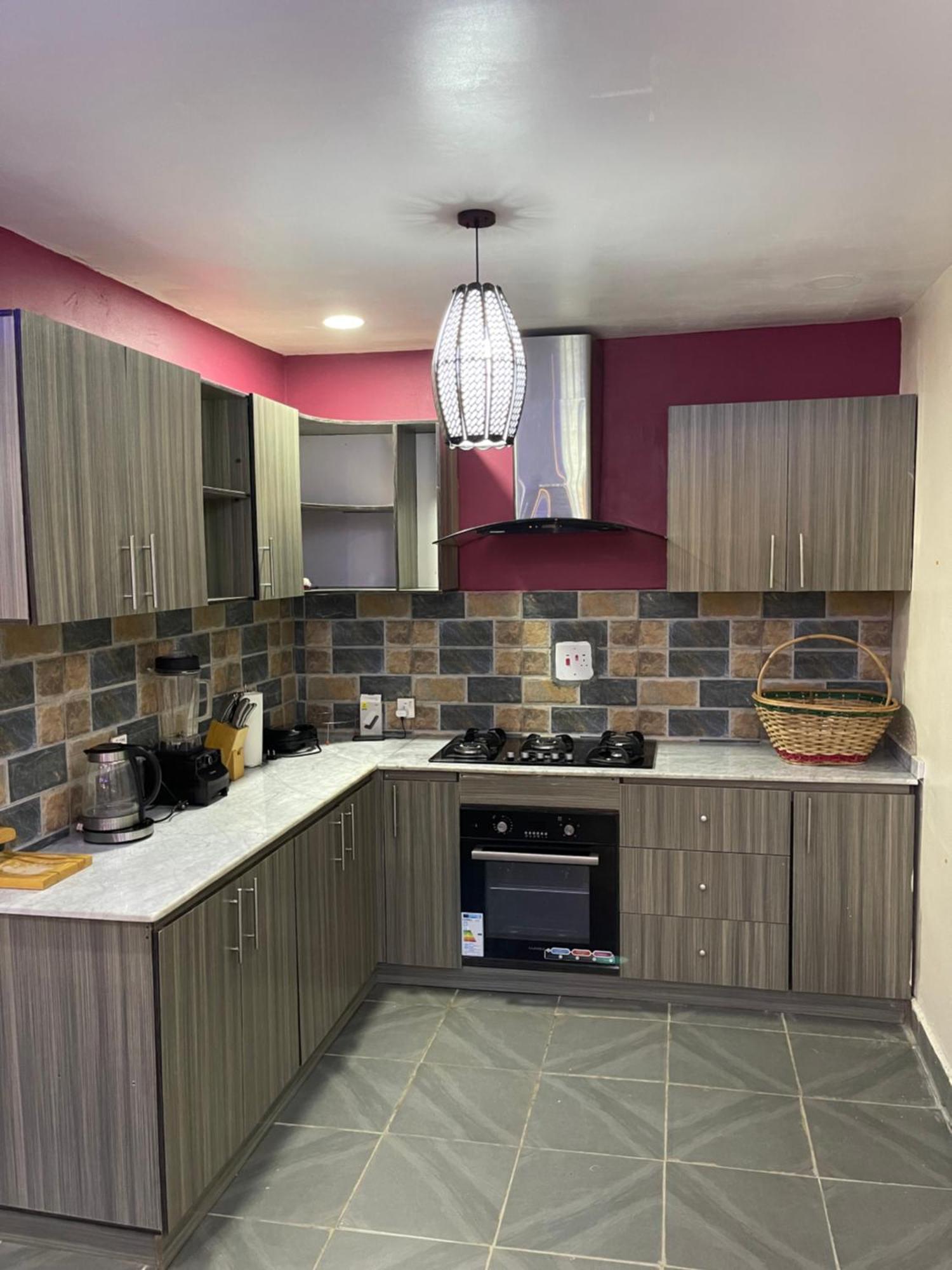 24-Hour Electricity An Entire Stylish 4-Bedroom Bungalow Akure Buitenkant foto
