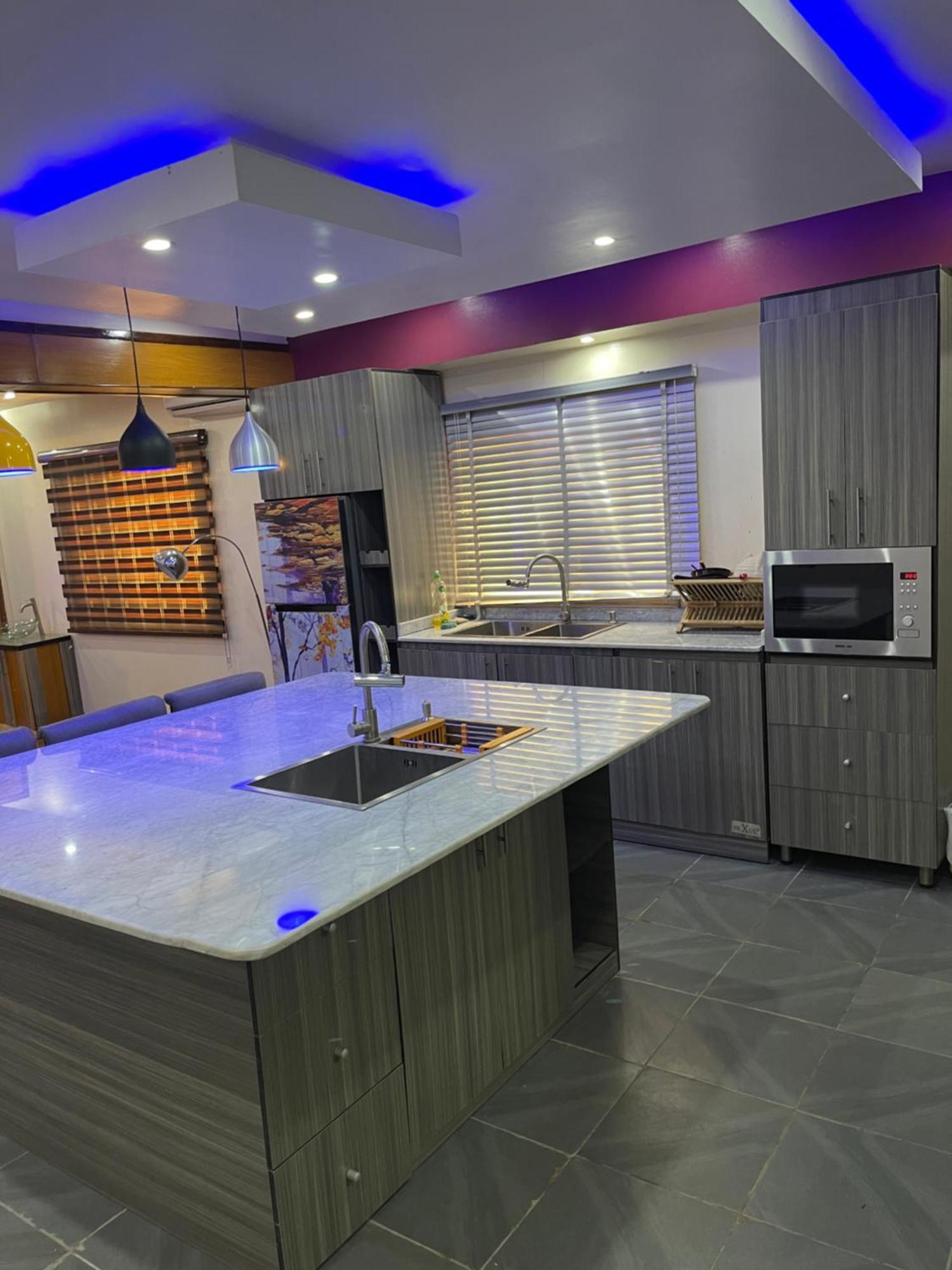 24-Hour Electricity An Entire Stylish 4-Bedroom Bungalow Akure Buitenkant foto