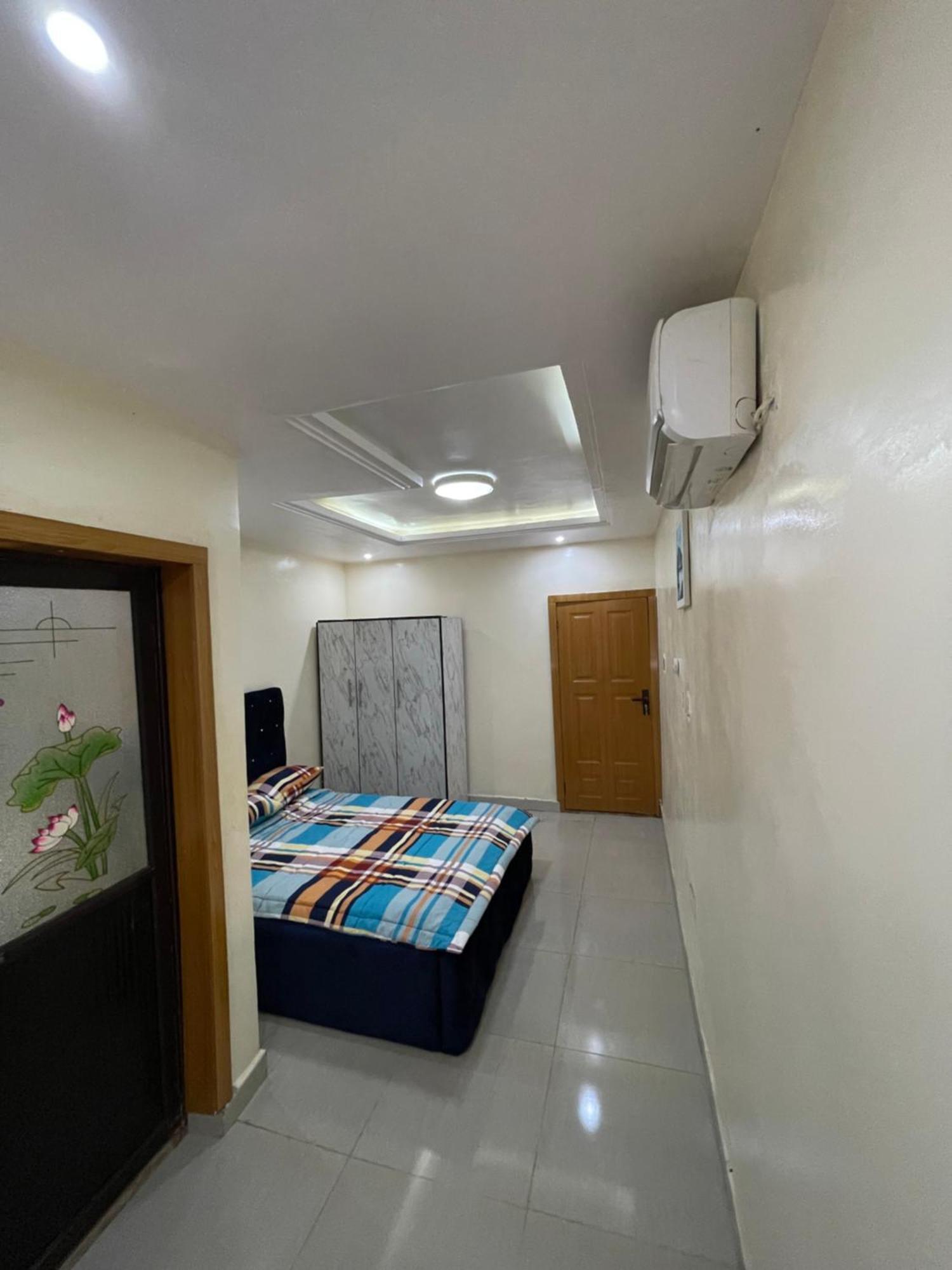 24-Hour Electricity An Entire Stylish 4-Bedroom Bungalow Akure Buitenkant foto
