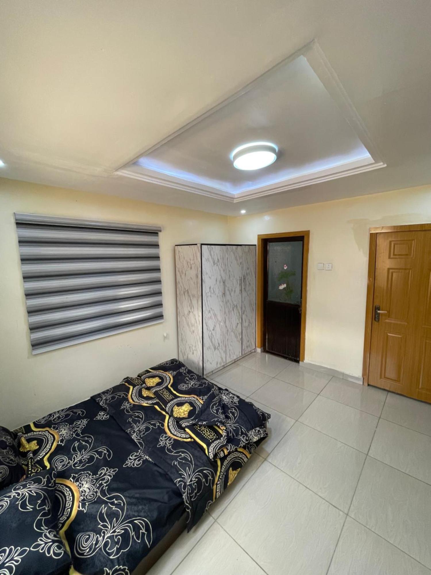 24-Hour Electricity An Entire Stylish 4-Bedroom Bungalow Akure Buitenkant foto