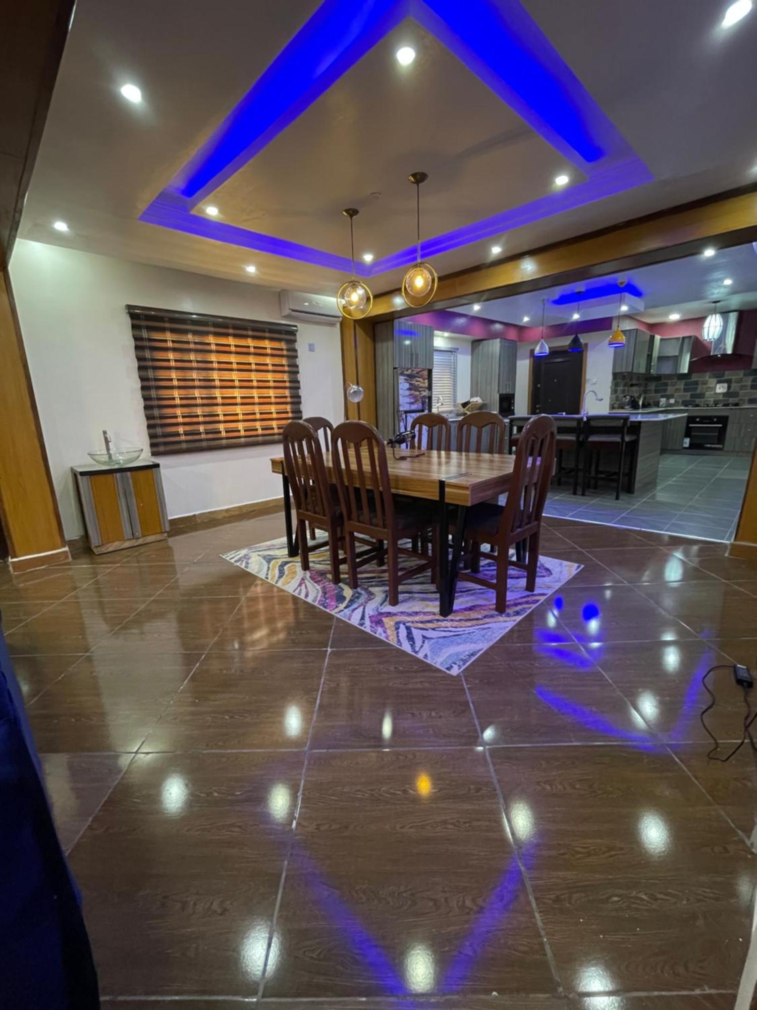 24-Hour Electricity An Entire Stylish 4-Bedroom Bungalow Akure Buitenkant foto
