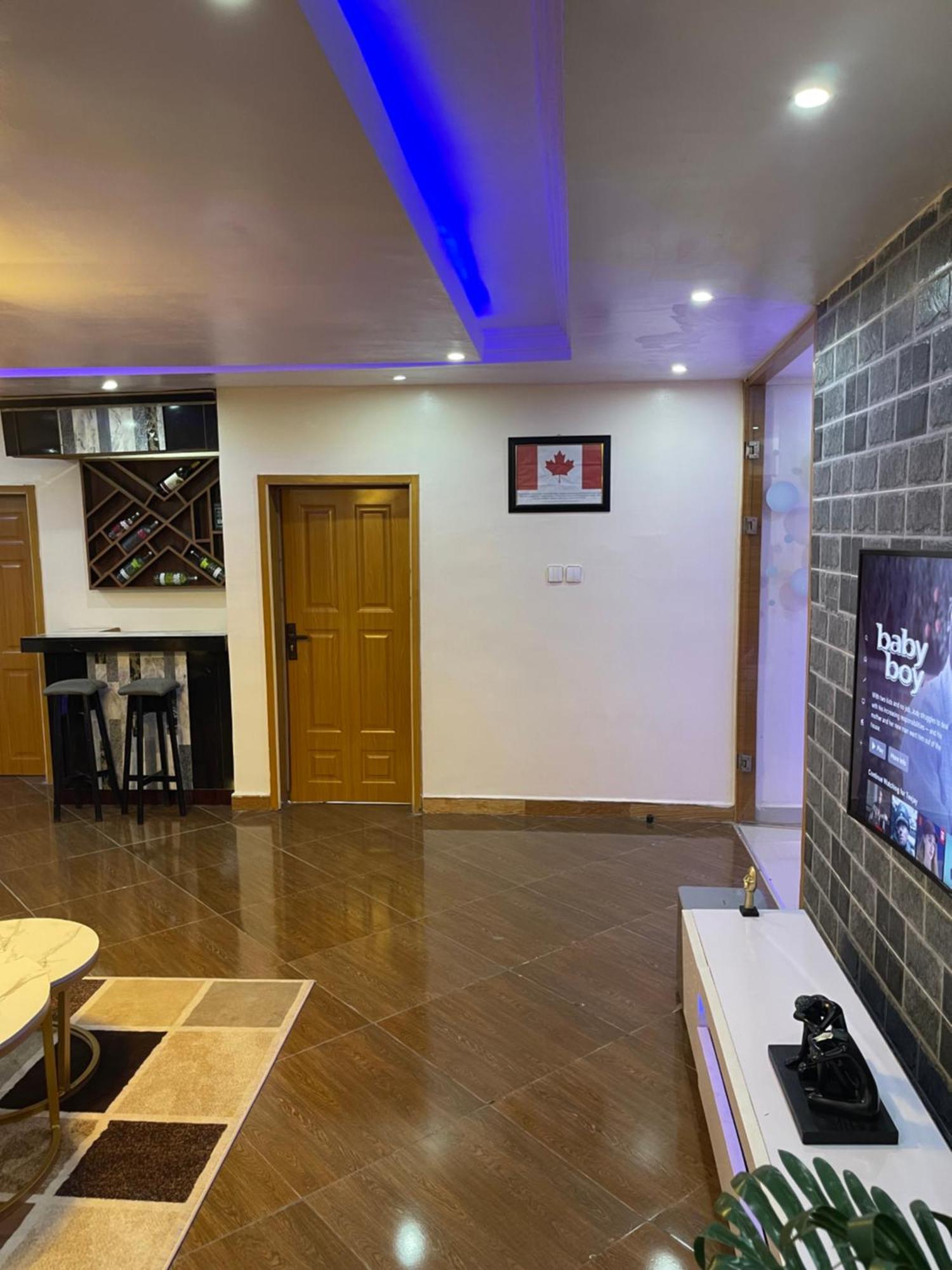 24-Hour Electricity An Entire Stylish 4-Bedroom Bungalow Akure Buitenkant foto